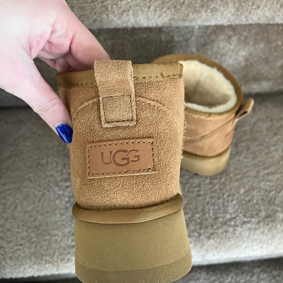Platform Tan UGGs - Picture 5 of 6